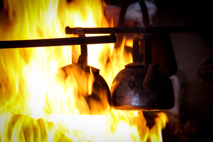 芬兰，火，小屋，茶，水壶，茶壶，火焰，室内