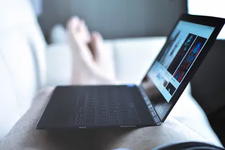 黑色笔记本电脑，笔记本电脑，腿，电脑，平板电脑，windows，技术，技术