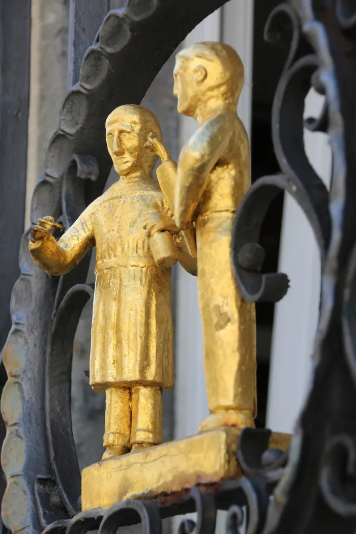 黄金人物，黄金，药剂师，雕塑，人体表现，雕像，表现，艺术和工艺