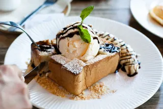 法式，吐司，香草冰淇淋，甜品，食物，甜点，巧克力，冰淇淋