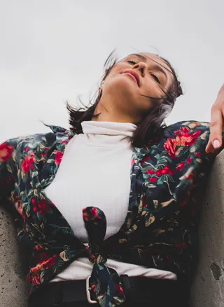 服装，服饰，袖子，人物，人物，肖像，女孩，长袖