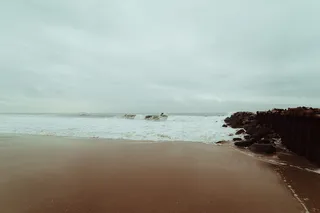海岸景观，海岸，景观，海滩，棕色，云，青色，灰色
