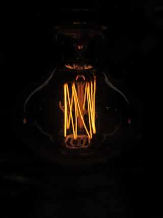 印度，班加罗尔，11岁，黑色背景，照明设备，室内，特写，照明