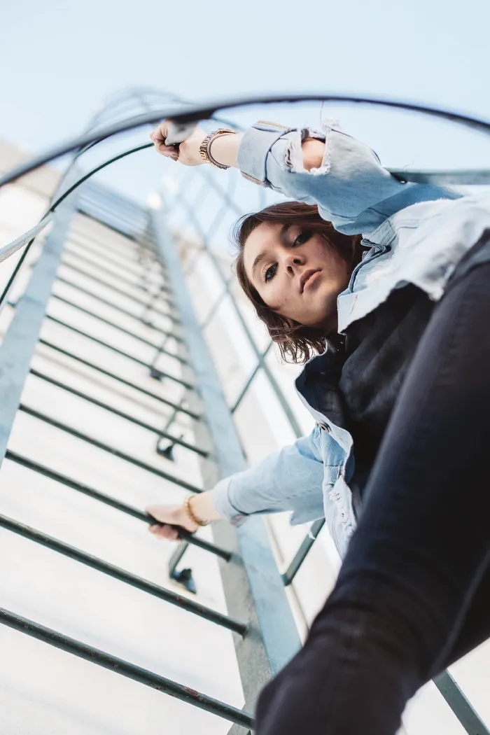 屋顶，女，逃生通道，屋顶，模型，栏杆，上升，逃生栏杆