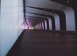 人、步行、空、走廊、建筑、建筑、现代、艺术