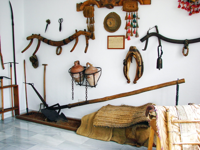 耕作工具，篮子，轭，挂接装置，室内，无人，大型物体，艺术和工艺