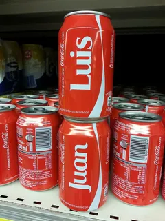 可口可乐，饮料，新鲜，红色，文字，西文，通讯，容器