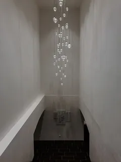 照明、室内、房间、浴室、地板、地板、楼梯、灯具