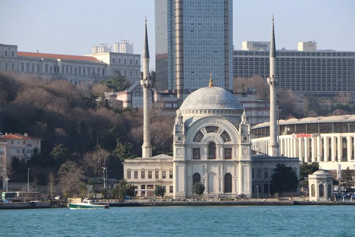 dolmabahçe、cami、bezmialem、valide、伊斯坦布尔、土耳其、犹太人、咽喉