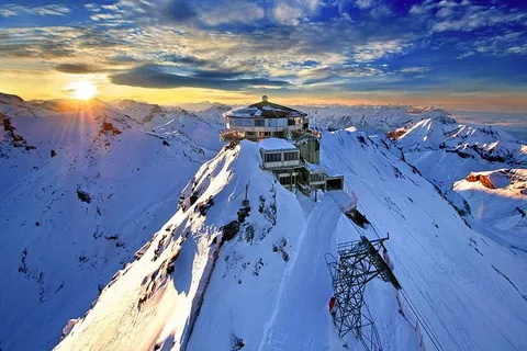 灰色,白色,房屋,顶部,下雪,山地,斯奇霍恩,山地站 灰色,白色,房屋,顶部,下雪,山地,斯奇霍恩,山地站