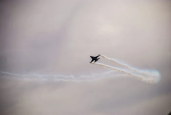 飞机，飞机，航空，飞行，飞行，轮廓，天空，烟雾