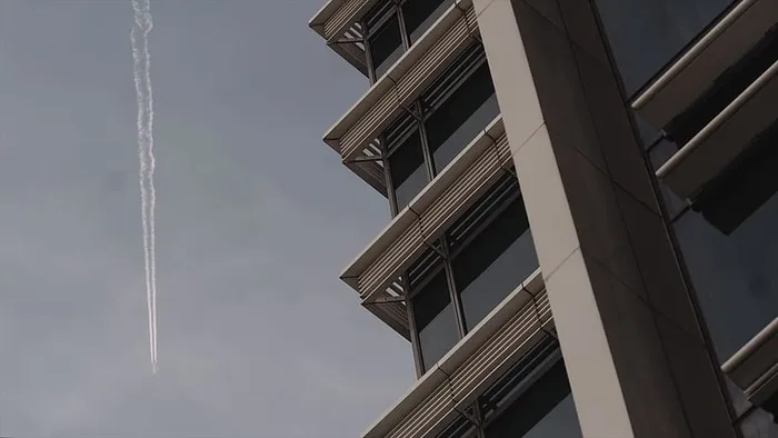 棕色高层建筑