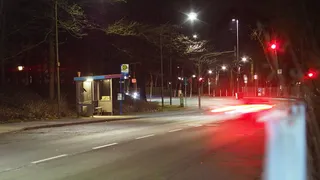 空荡荡的灰色路面