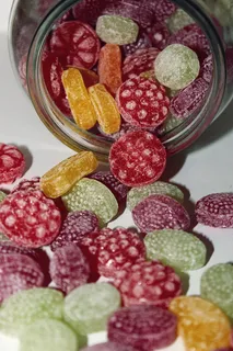 糖果、硬糖、果味、口味、红色、绿色、粉色、紫色