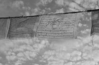 云-天空，文字，通信，关注前景，天空，没有人，非西文脚本，特写