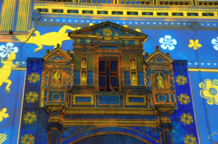 厄瓜多尔基多，圣多明各教堂，灯光，luz节，教堂，彩色，建筑