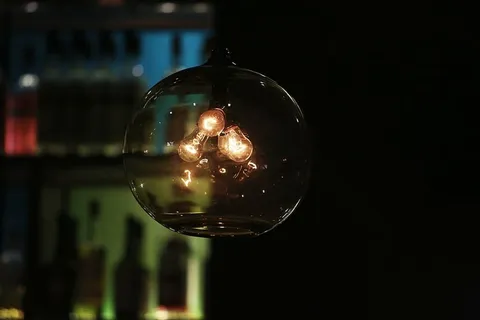 电,玻璃,灯,灯,灯泡,装饰,夜晚,玻璃-材料 电,玻璃,灯,灯,灯泡,装饰,夜晚,玻璃-材料