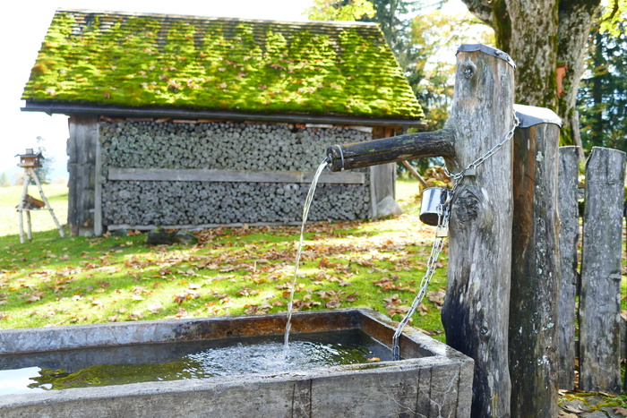 喷泉、木材、存货、小屋、天平、小木屋、水、饮料