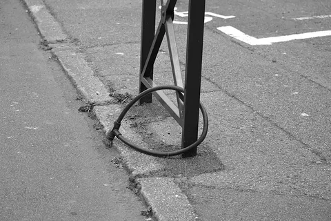 防盗、挂锁、安全、黑白、城市、城市、街道、人行道