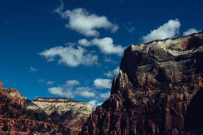 照片，棕色，山，岩石，蓝色，天空，白天，高地