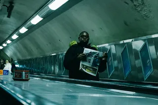 伦敦，英国，地铁，凝视，寒冷，街道，报纸，青年