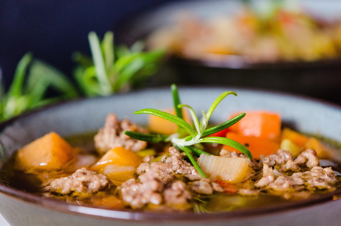汤，肉末汤，肉末，蔬菜，家常菜，汤食品，食品，食品和饮料