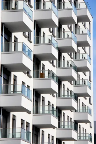 白色建筑，立面，窗户，外观，生活，房地产，建筑，建筑