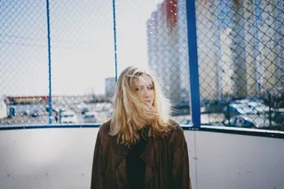 女人穿夹克，人，人，女人，女人，衣服，衣服，孩子