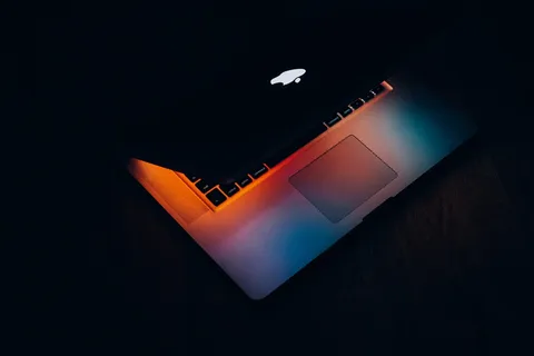 MacBook半关闭 MacBook半关闭