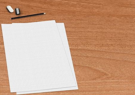 纸，积木，铅笔，橡皮擦，斯皮策，卷笔刀，桌子，笔记