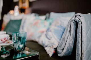 带舒适沙发的现代客厅