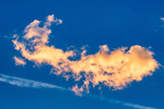 云-天空，天空，蓝色，自然，没有人，美丽的自然，环境，风