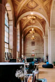 Unsplash 总部，船员集体和咖啡馆，蒙特利尔