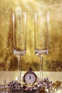 用手表和眼镜庆祝