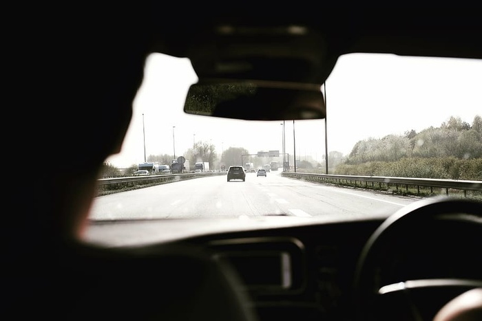 跑步、车辆、道路、白天、汽车、交通、车辆、街道