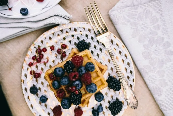 花园里的健康午餐