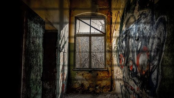 旧，离开，窗户，黑暗，光线入射，废弃，建筑，过时