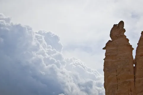 刀锋红，坚定，品牌，意大利，绿色，自然，高山，云天