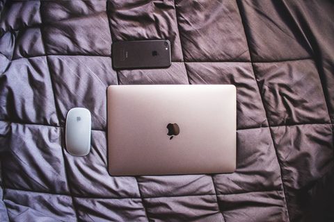 mulund、macbook air、magic mouse、苹果、iphone、笔记本电脑、iphone 7、室内