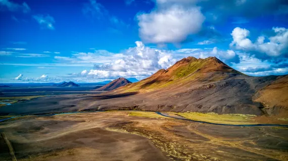 布朗和绿山的风景摄影 布朗和绿山的风景摄影