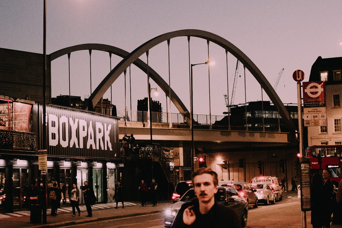 英国伦敦，boxpark shoreditch，night，city，bridge，uk，gb