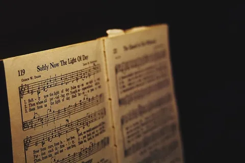 打开歌曲书,音乐,音符,打开,音乐,曲子,歌曲,声音 打开歌曲书,音乐,音符,打开,音乐,曲子,歌曲,声音