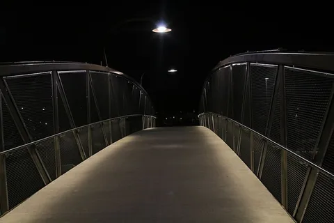 桥牌,夜间,一,角度,透视,摄影,低,光 桥牌,夜间,一,角度,透视,摄影,低,光