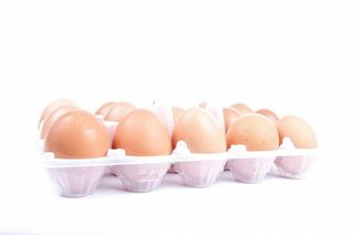 鸡蛋，鸡肉，椭圆形，食物，摄影，特写，孤立，蛋壳