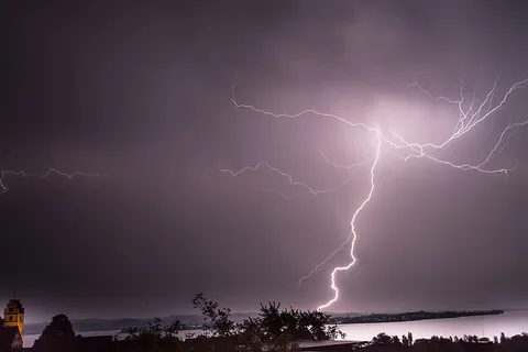 闪电,雷雨,风暴,闪电,雨,夏季雷雨,康斯坦斯湖,大自然的力量 闪电,雷雨,风暴,闪电,雨,夏季雷雨,康斯坦斯湖,大自然的力量