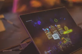 打开黑色安卓平板电脑