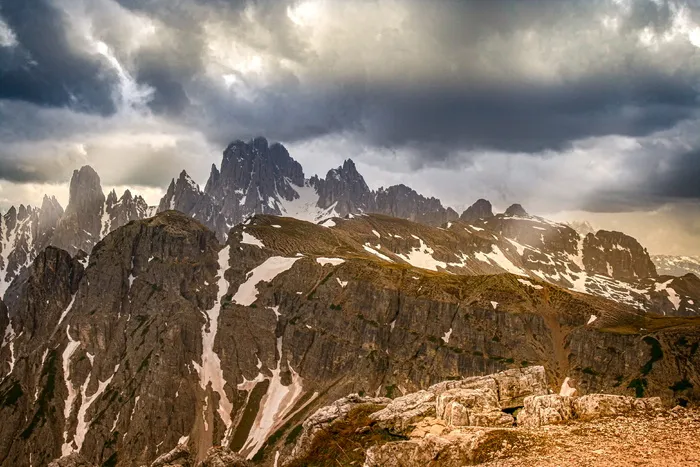 高山，山脉，自然，风景，冬天，雪，雨云，阳光