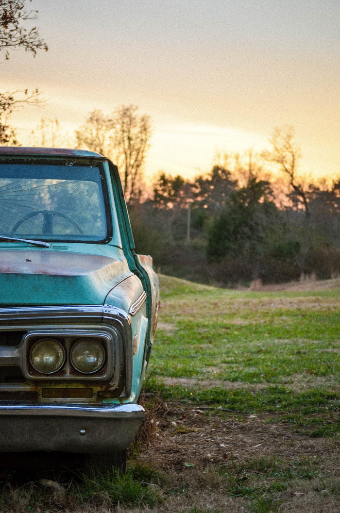 绿色皮卡，汽车，运输，汽车，汽车，灯，头灯，轮胎