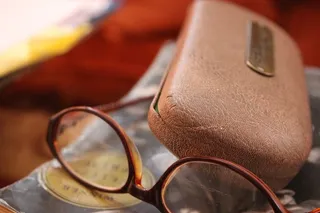 眼镜，眼镜，作家，读者，书籍，写作，书房，图书馆