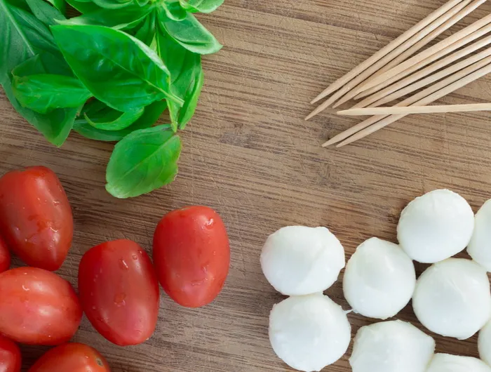 红番茄、Caprese、Mozarella、番茄、antipasta、罗勒、厨房、食谱